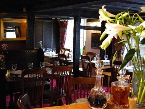 The Plume Of Feathers Farnham  Kültér fotó